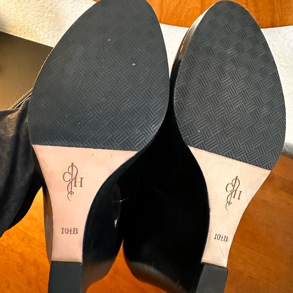 Cole Haan
Black Patent Leather
Wedge Pumps
Size 10.5 
Medium Width - Picture 4 of 5